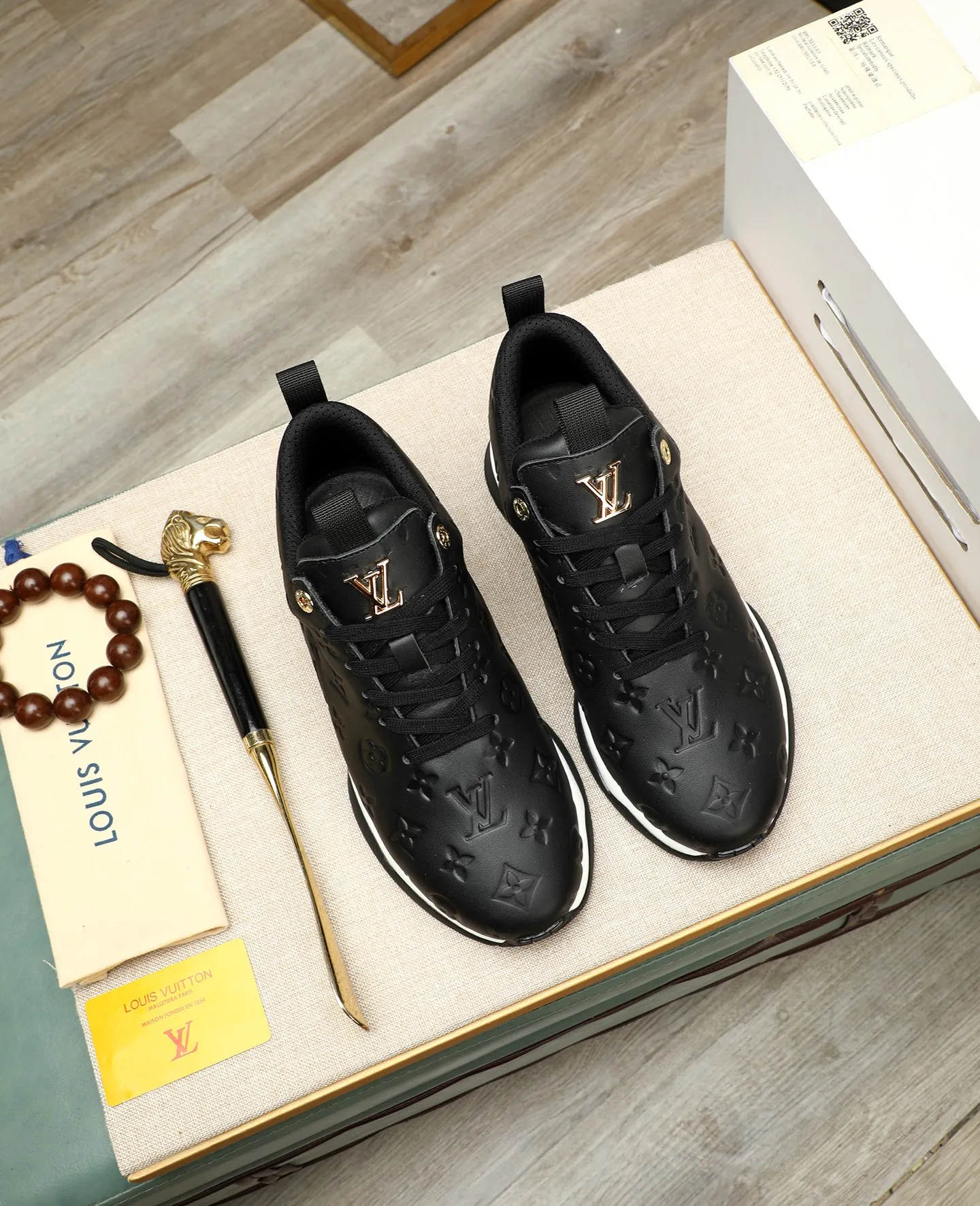 Men's shoes 💰520 📛📛【LOUIS VUITTON】Louis Vuitton official website synchronized new products 👟Milan fashion catwalk style 🇰🇾🇰🇾LV family logo, celebrity style, a must-have for fashionistas ⚠️First-layer calfskin ➕Mesh lining ➕Official website original version special outsole 👞Number 39-44 (38 45 46 customized)
